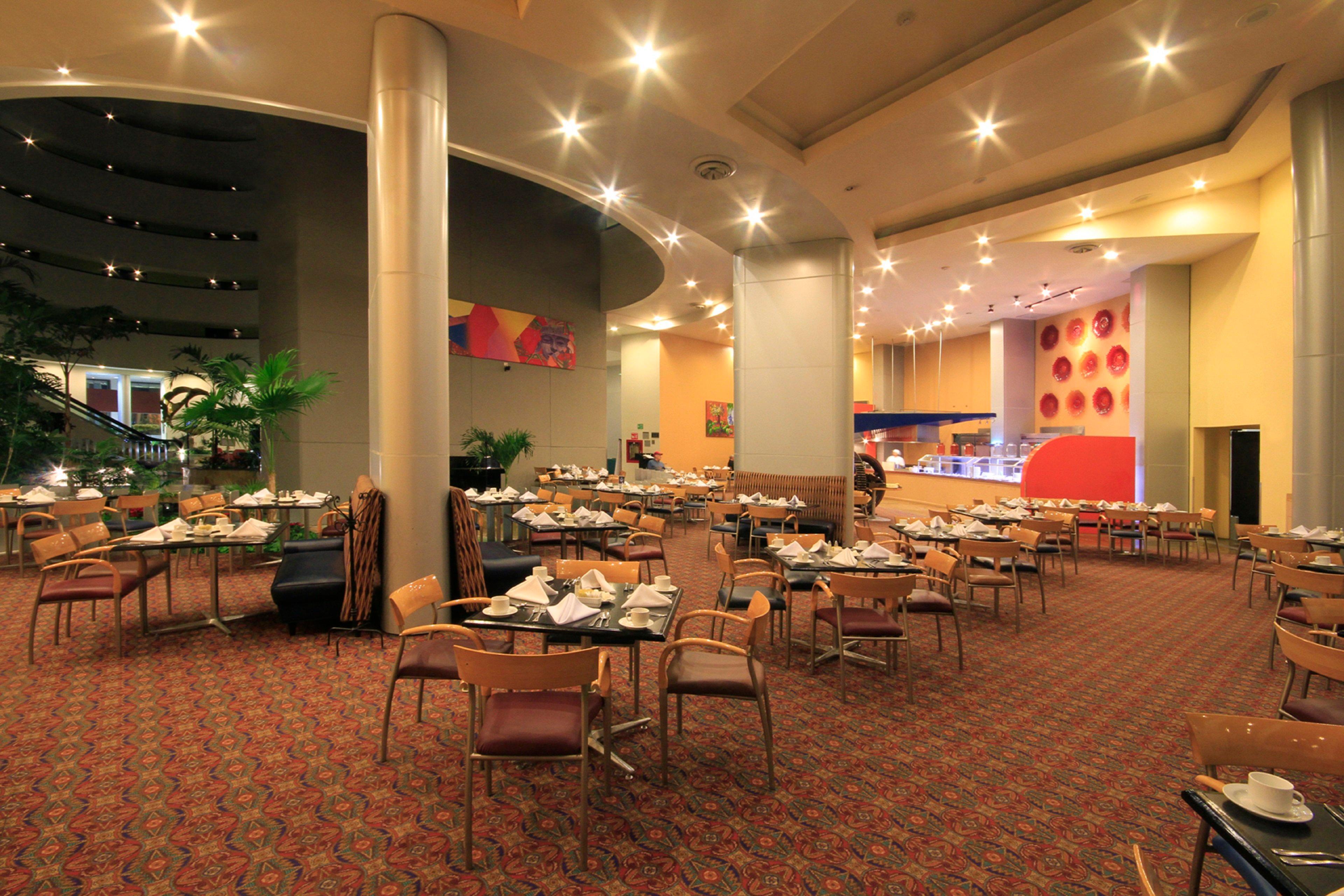 Holiday Inn Monterrey-Parque Fundidora By Ihg Exterior foto The restaurant
