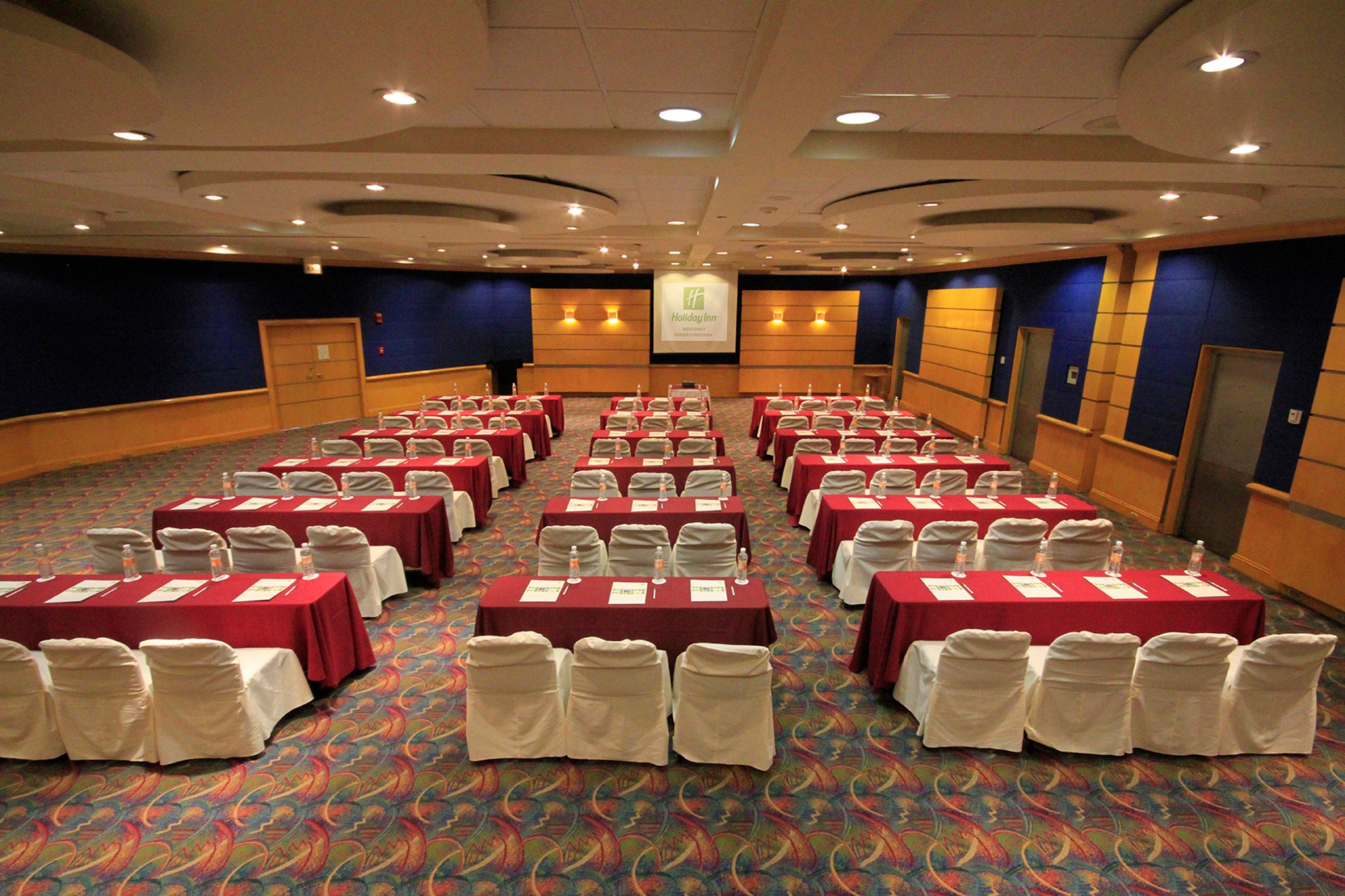 Holiday Inn Monterrey-Parque Fundidora By Ihg Exterior foto A typical conference room