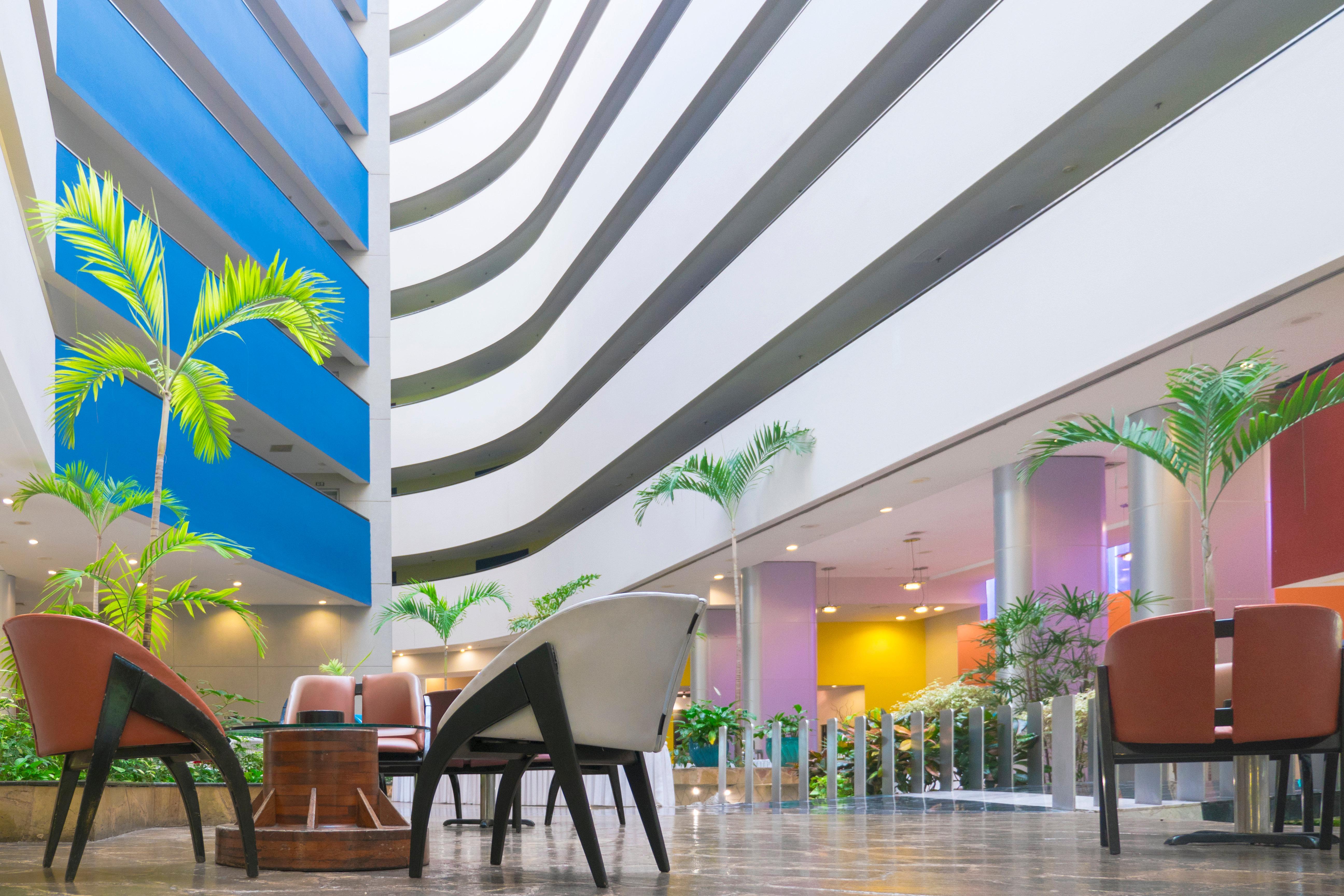 Holiday Inn Monterrey-Parque Fundidora By Ihg Exterior foto Lobby